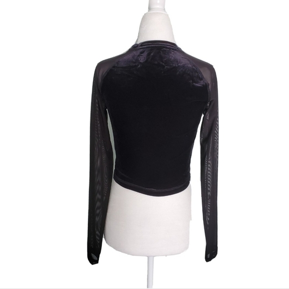 Puma Active Training Explosive Velvet Crop Top - Picture 2 of 3